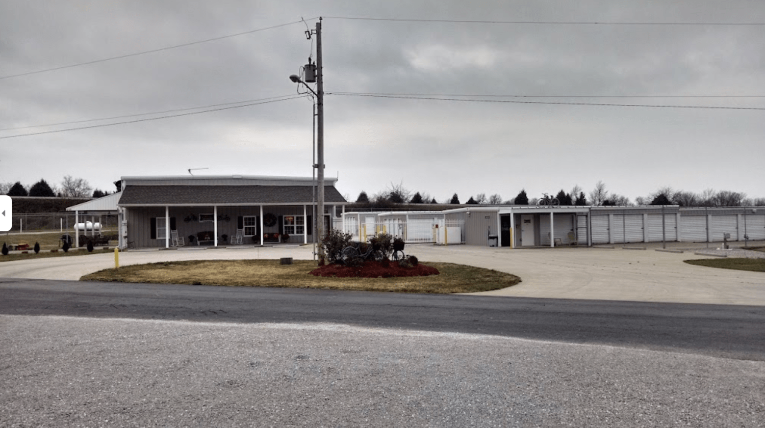 Storage Unit Auction Easterly Auction Company Springfield Missouri