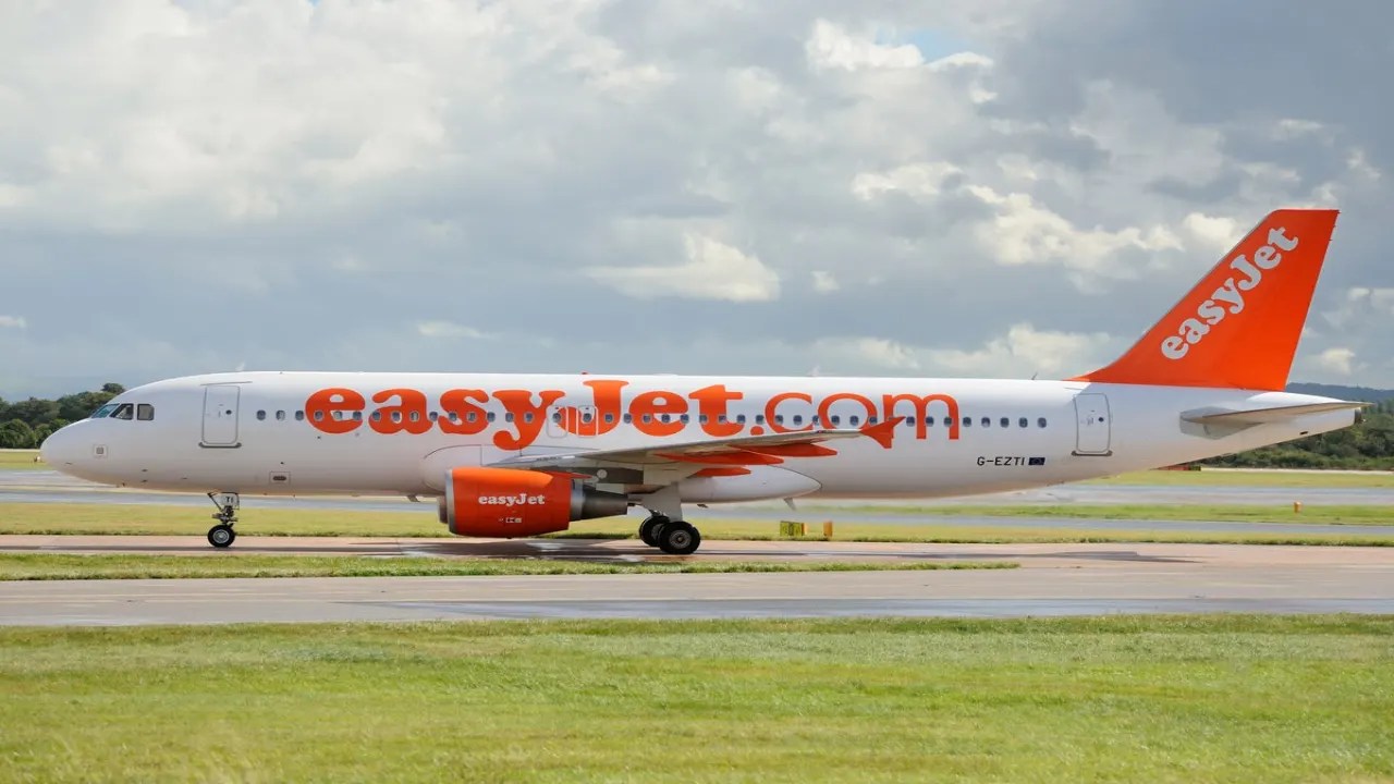 EasyJet at Manchester Airport (MAN) - Brief