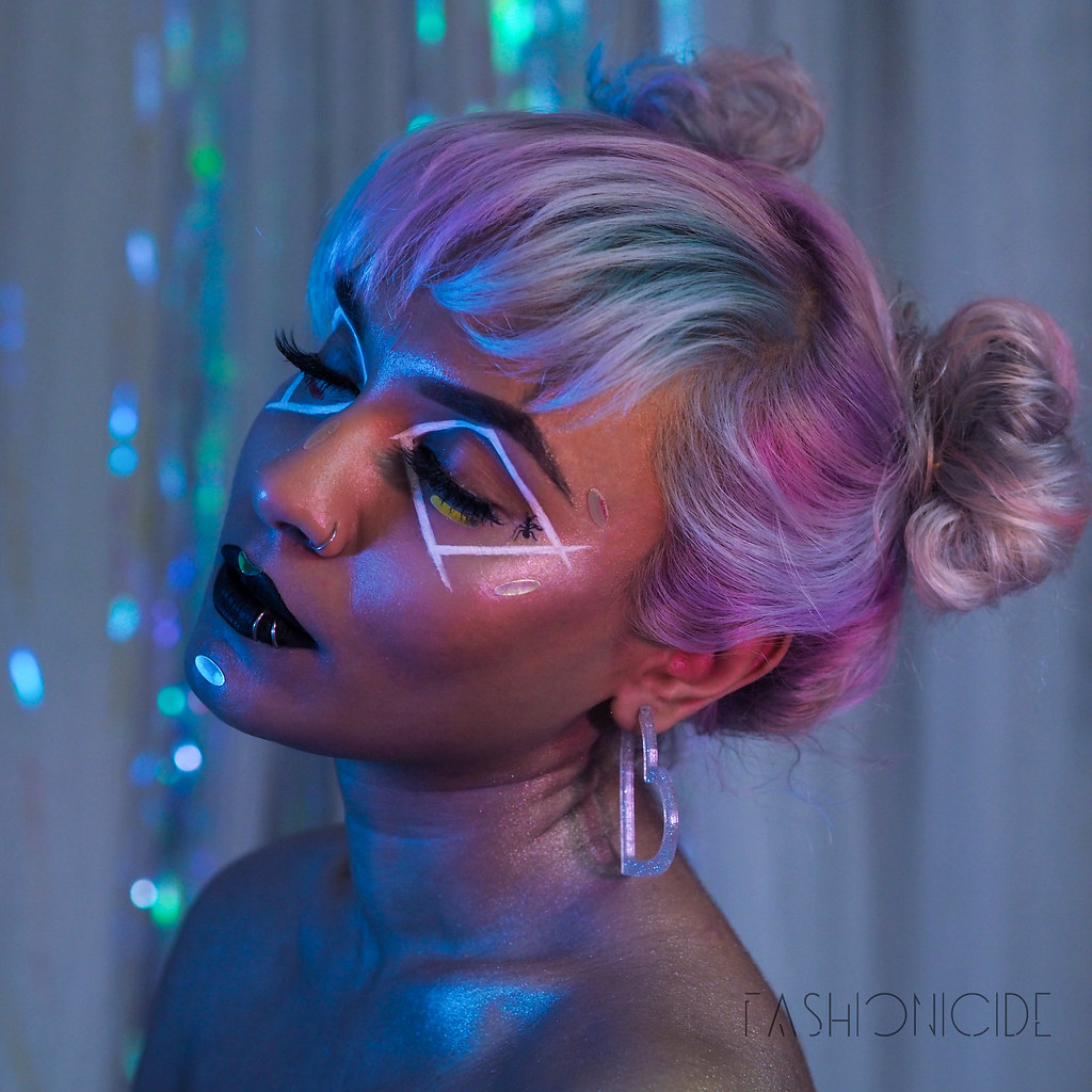 FACE LACE Dazzledots || Festival Makeup minus the Cultural Appropriation