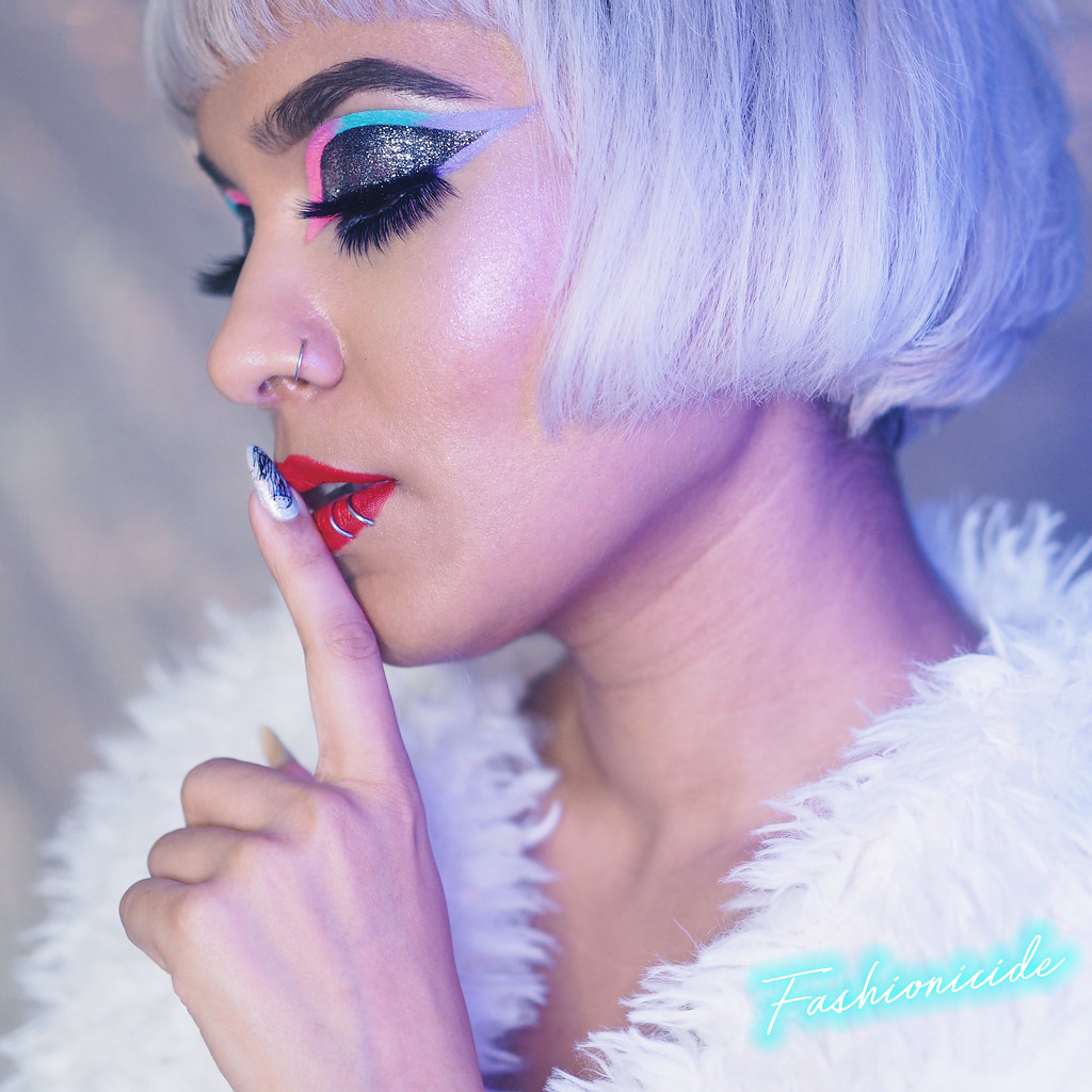 POC Invented Being Extra || Glitter Ombre Graphic Liner