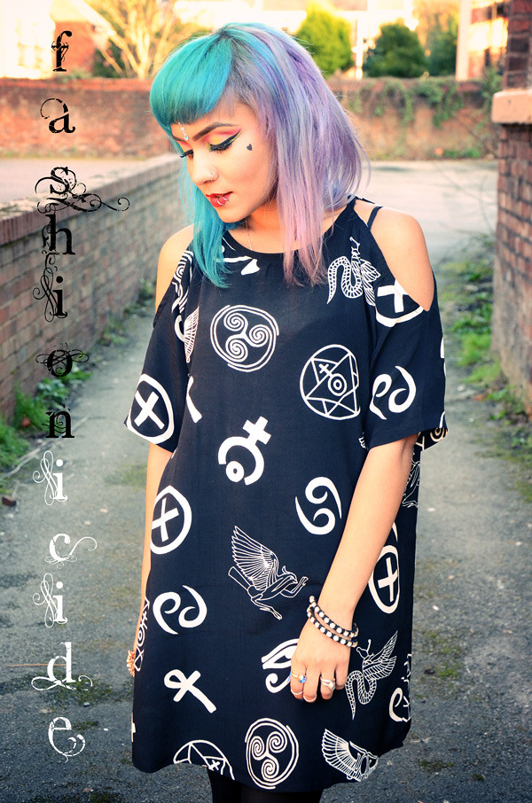 OUTFITS // The Eye of Horus… And Friends
