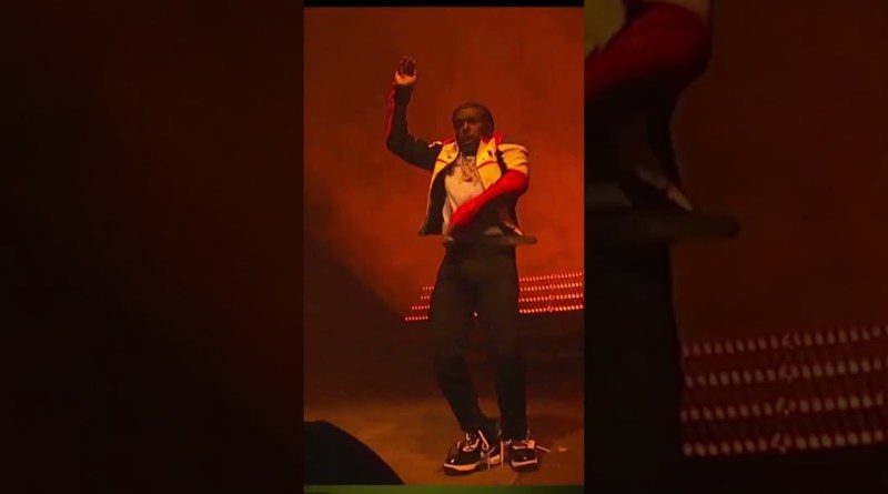 Drake's Habibti becomes his 18th No.1, passing The Temptations