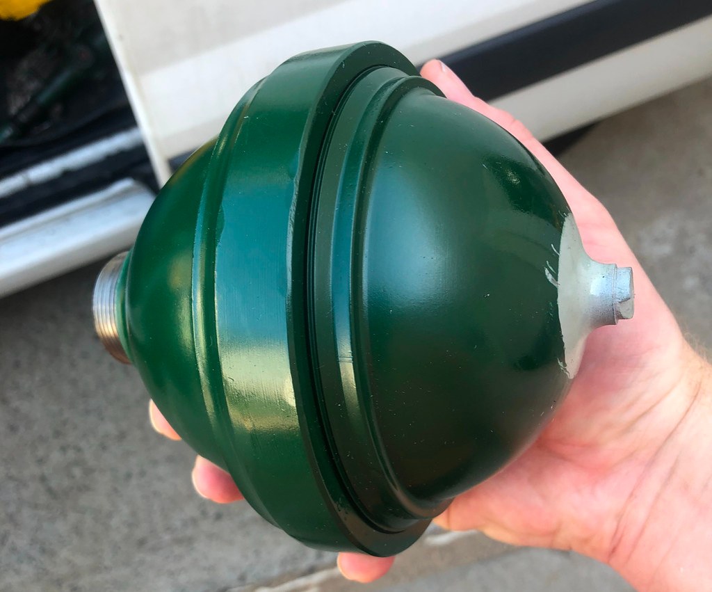Citroen DS rebuilt rear spheres