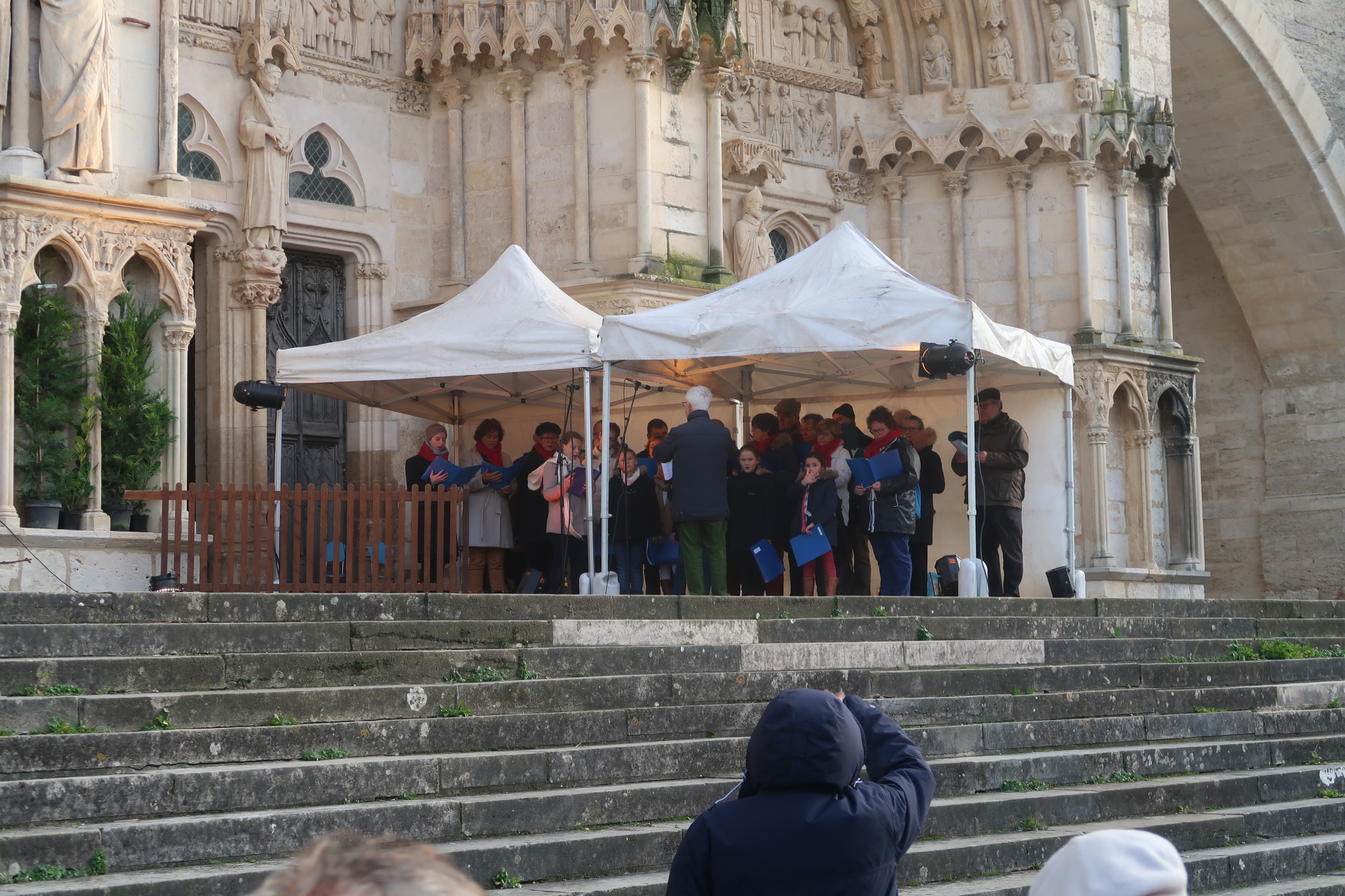 Paroisse SaintGuillaume Une crèche vivante pour évangéliser devant