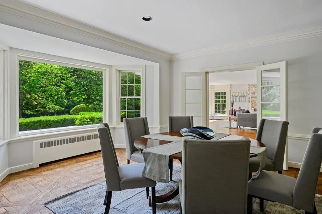 735 Normandy Lane Jerfita Team Luxury Real Estate Agents in Chicago