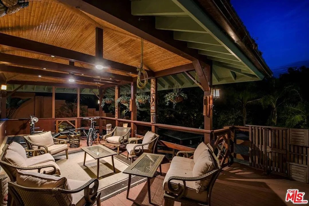 Kingswood Lane Sensational Private Gated Home in Sherman Oaks LA