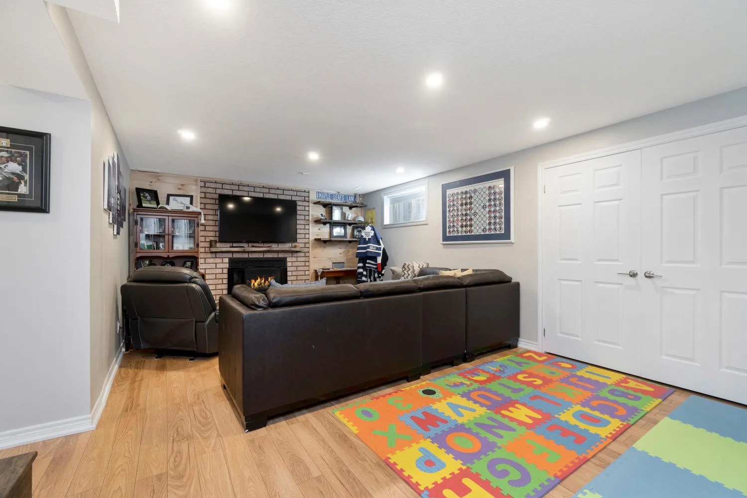 SOLD Beautiful Bungalow in Barrie! Barry Cohen Homes Toronto