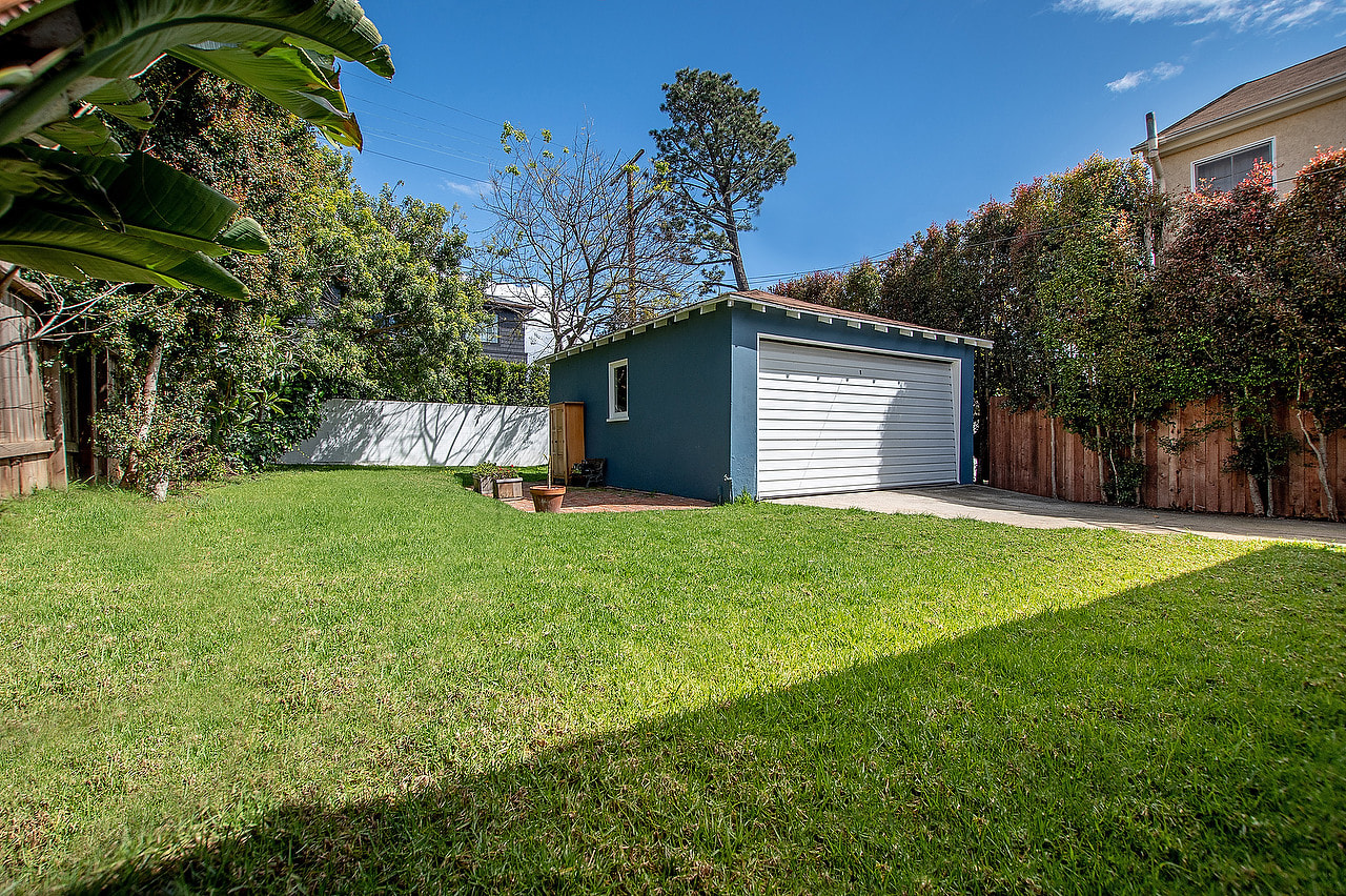 Pacific Palisades Single Story Traditional 844 Fiske Street