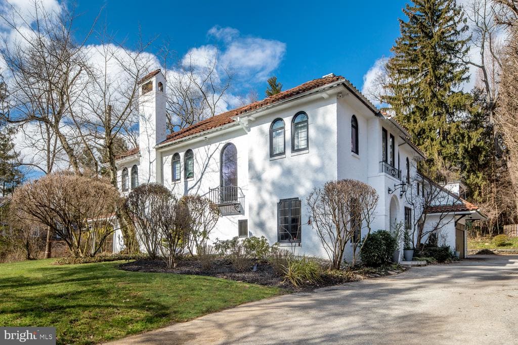 1111 Remington Road, Wynnewood The Robin Gordon Group