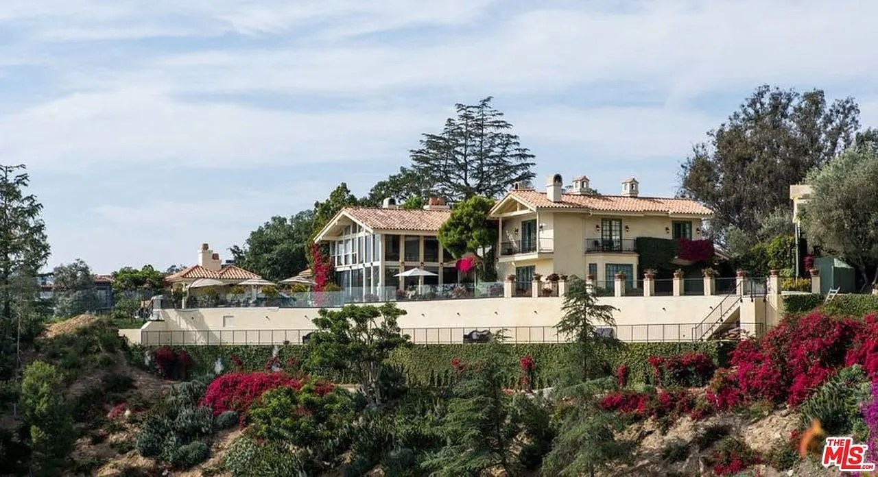 Bel Air Rd Traditional Style Estate in Bel Air LA Luxuries Los