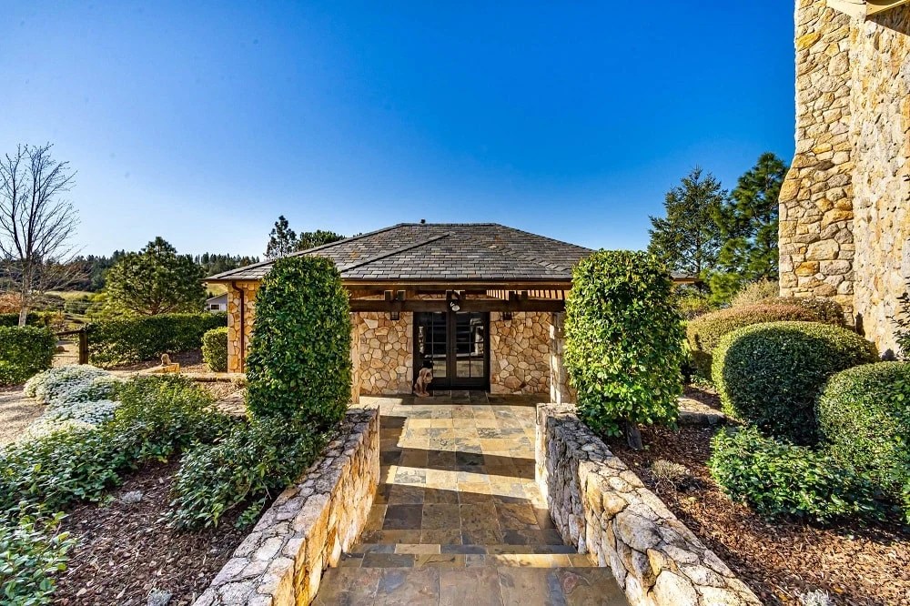 Navigating the Napa Valley Luxury Real Estate Market in 2022 Yvonne Rich