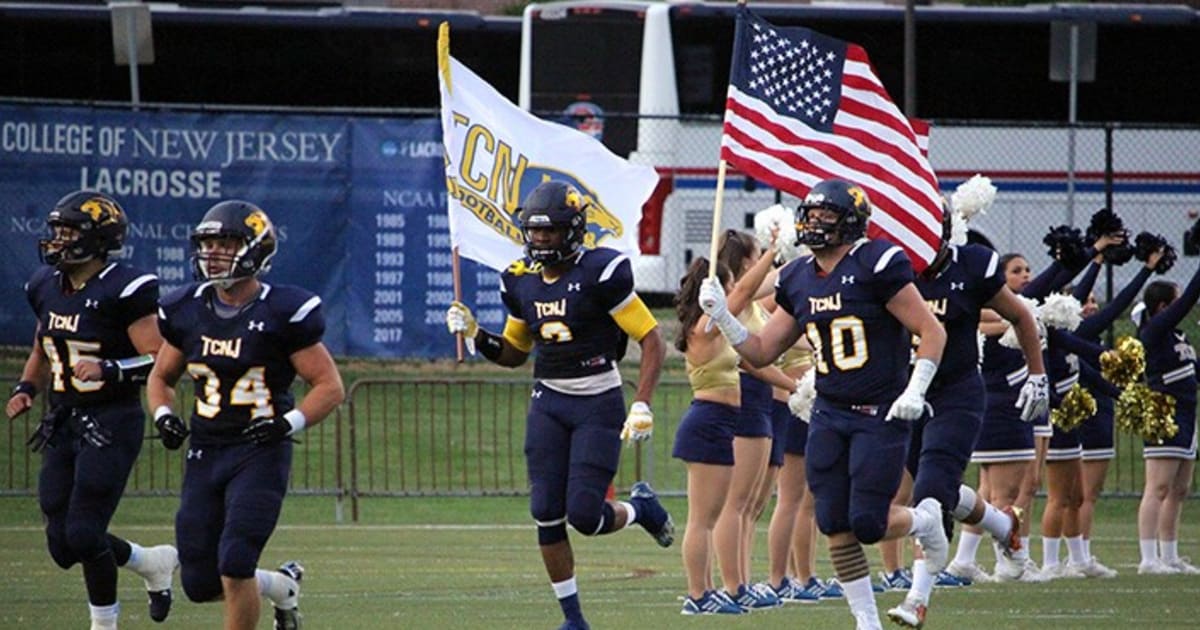 The College of NJ Football Get In The Game. Save a Life Team Challenge