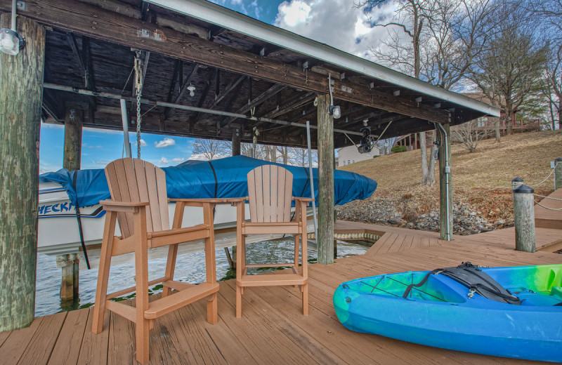 Premier Vacation Rentals Smith Mountain Lake (Huddleston, VA