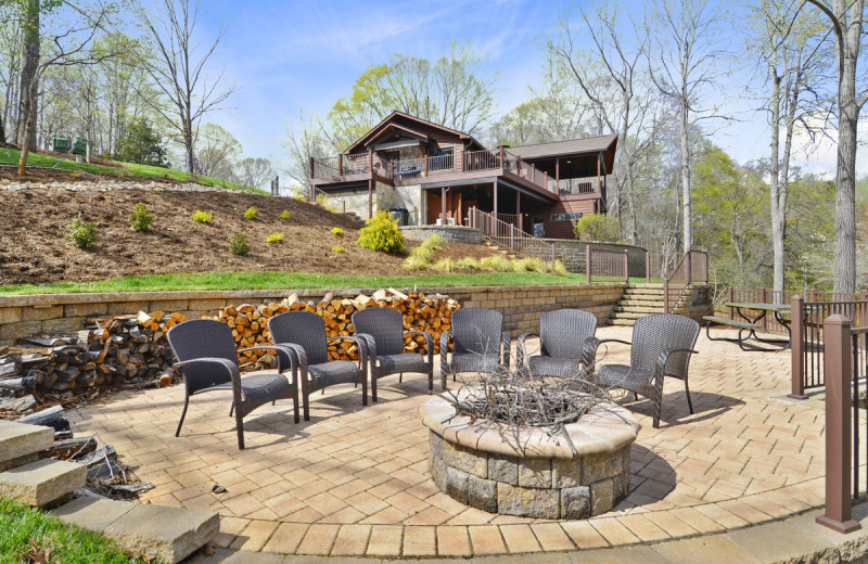 Premier Vacation Rentals Smith Mountain Lake (Huddleston, VA
