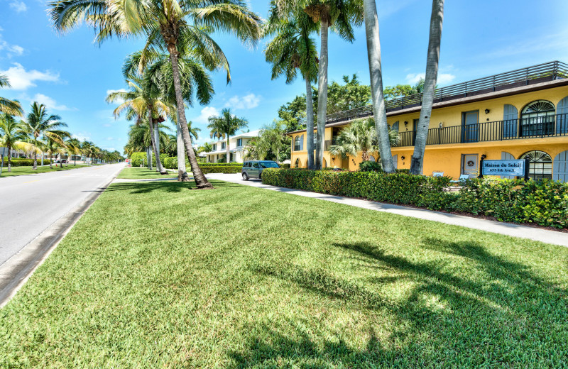 Naples Vacation Rentals Condo Le Monaco in Olde Naples Naples