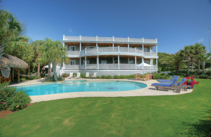 Cooper Vacation Rentals (St. Simons Island, GA) Resort