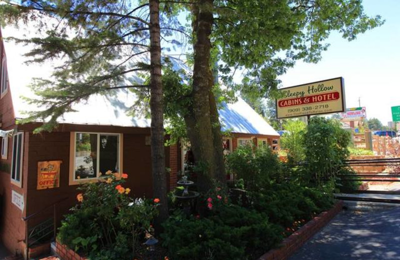 Sleepy Hollow Cabins & Hotel (Crestline, CA) Resort Reviews