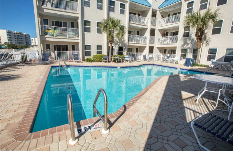 Destin Vacation Rentals Poolside Villas 101 RAL 59c9670e9d3e
