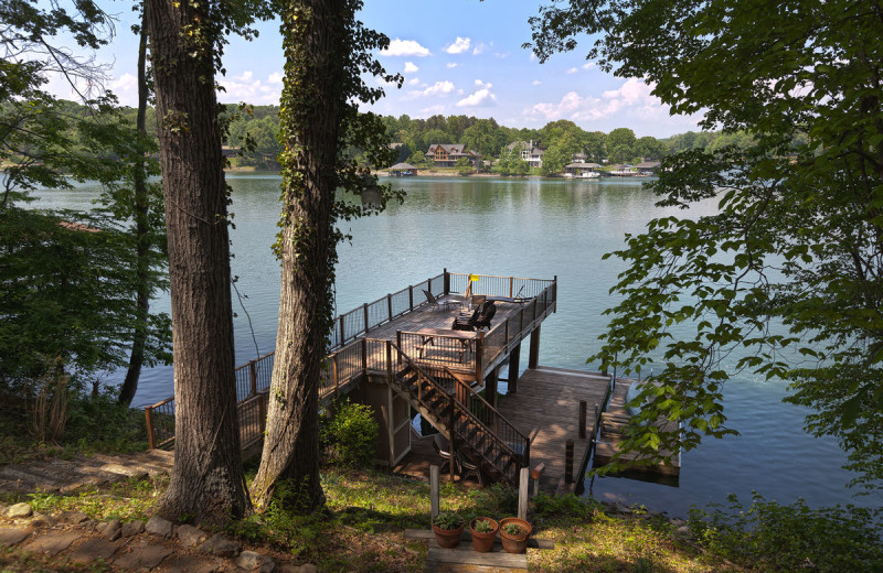 Premier Vacation Rentals Smith Mountain Lake (Huddleston, VA