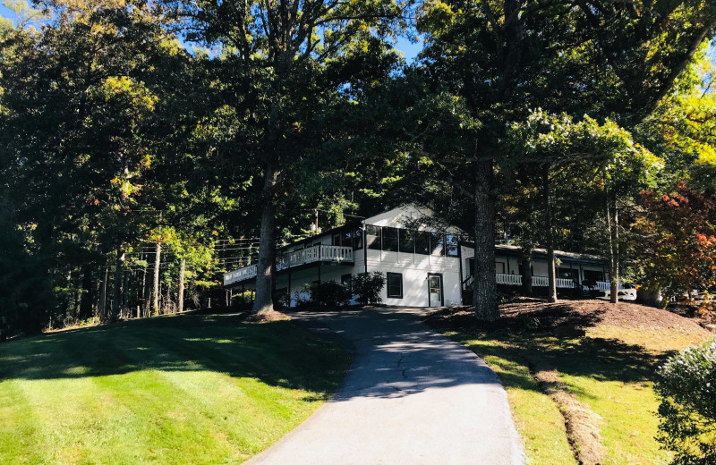 Mill House Lodge (Flat Rock, NC) Resort Reviews