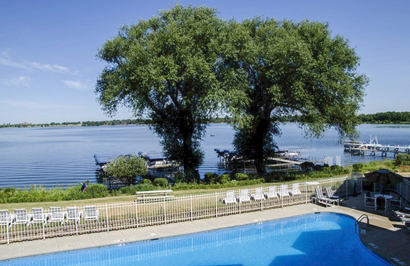 Delavan Lake Resort (Delavan, WI) Resort Reviews