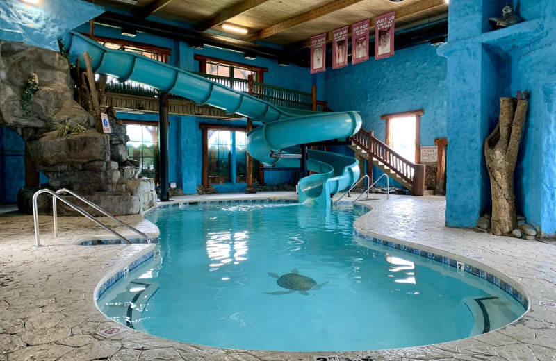 Riverchase Lodge (Pigeon TN) Resort Reviews