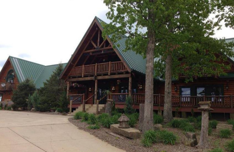 Pine Lakes Lodge (Salesville, OH) Resort Reviews
