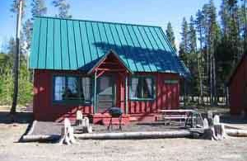 La Pine Vacation Rentals Cabin Small Snowgoose Cabin / 3 Beds 1 Bathroom / Sleeps 8 RAL