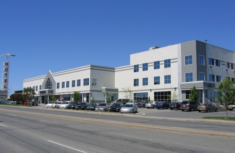 Hotel & Suites Le Dauphin Drummondville (Drummondville, Quebec