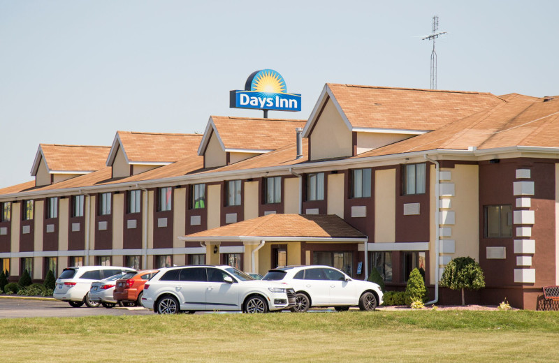 Days Inn & Suites Benton Harbor (Benton Harbor, MI) Resort Reviews
