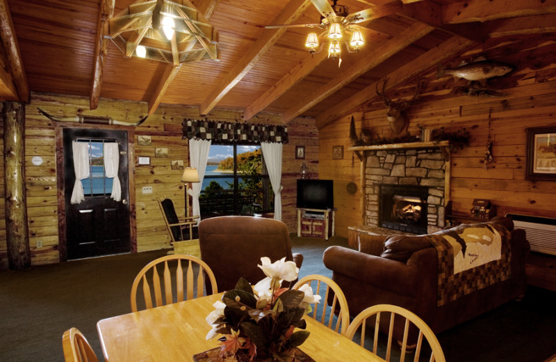 Lake Shore Cabins on Beaver Lake (Eureka Springs, AR) Resort Reviews