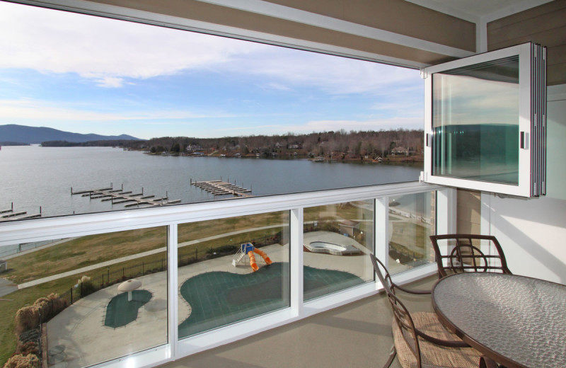 Premier Vacation Rentals Smith Mountain Lake (Huddleston, VA