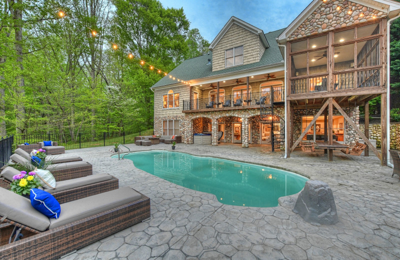 StayLakeNorman Luxury Vacation Rentals (Mooresville, NC) Resort