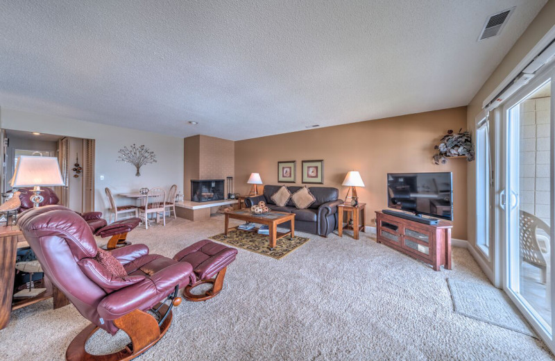 Cavalier Beachfront Condominiums (Lincoln City, OR) Resort Reviews