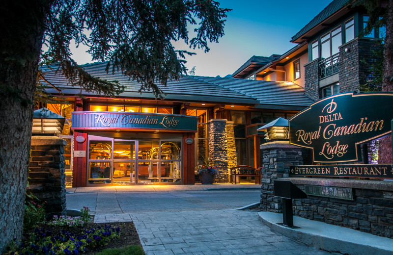 Royal Canadian Lodge (Banff, Alberta) Resort Reviews