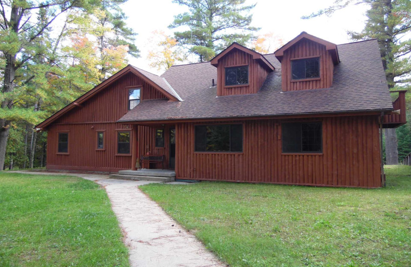Perfect Landing Vacation Rentals (Tawas City, MI) Resort Reviews