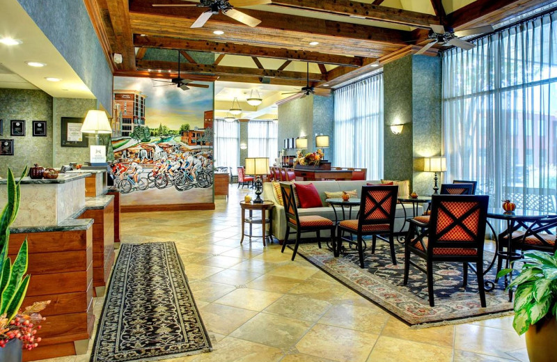 Hampton Inn & Suites GreenvilleDowntown, SC (Greenville, SC) Resort
