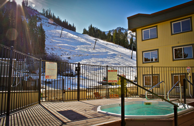 Red Wolf Lodge at Squaw Valley Condos (Olympic Valley, CA) Resort