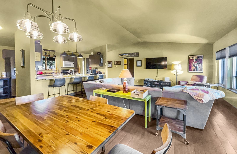 Sisters Vacation Rentals (Sisters, OR) Resort Reviews