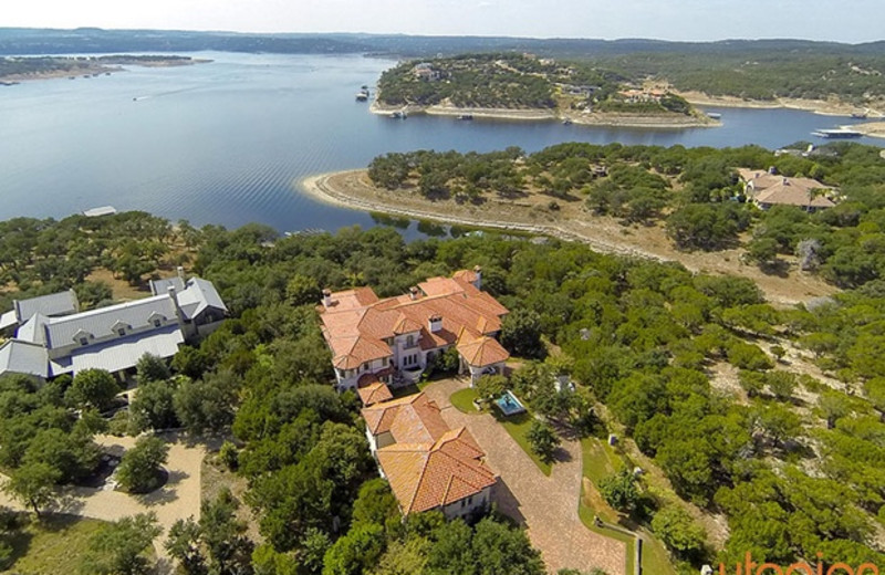 Utopian Austin Vacation Rentals (Austin, TX) Resort Reviews