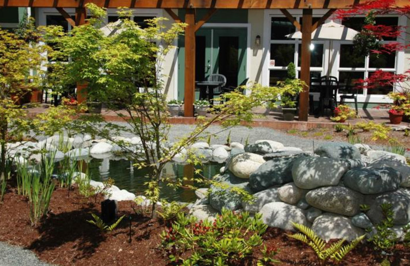 Honeymoon Bay Lodge & Retreat (Honeymoon Bay, British Columbia