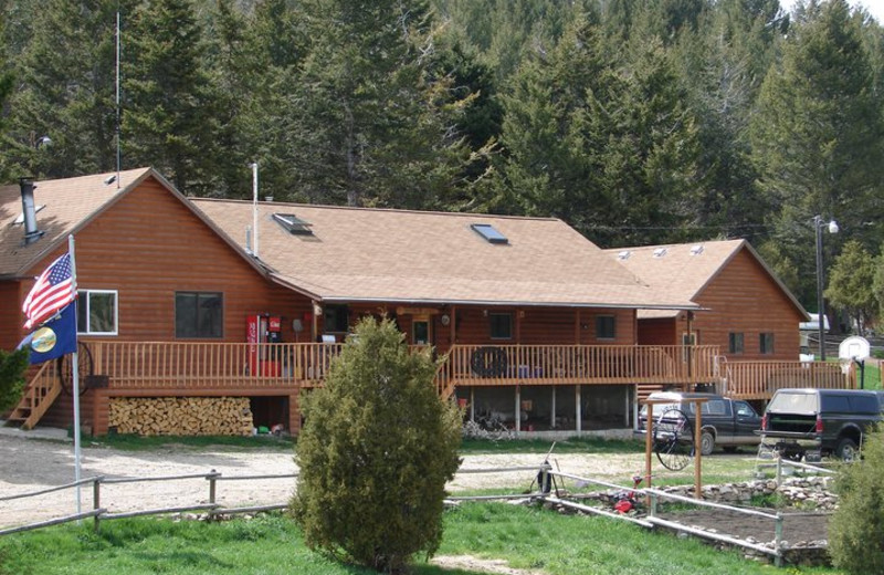 Broken Arrow Lodge (Alder, MT) Resort Reviews