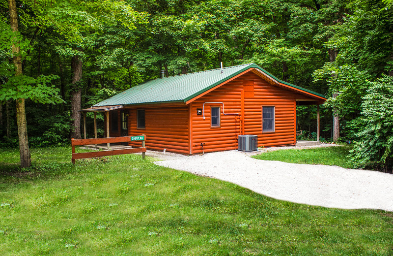Kishauwaus Starved Rock Area Cabins (Tonica, IL) Resort Reviews