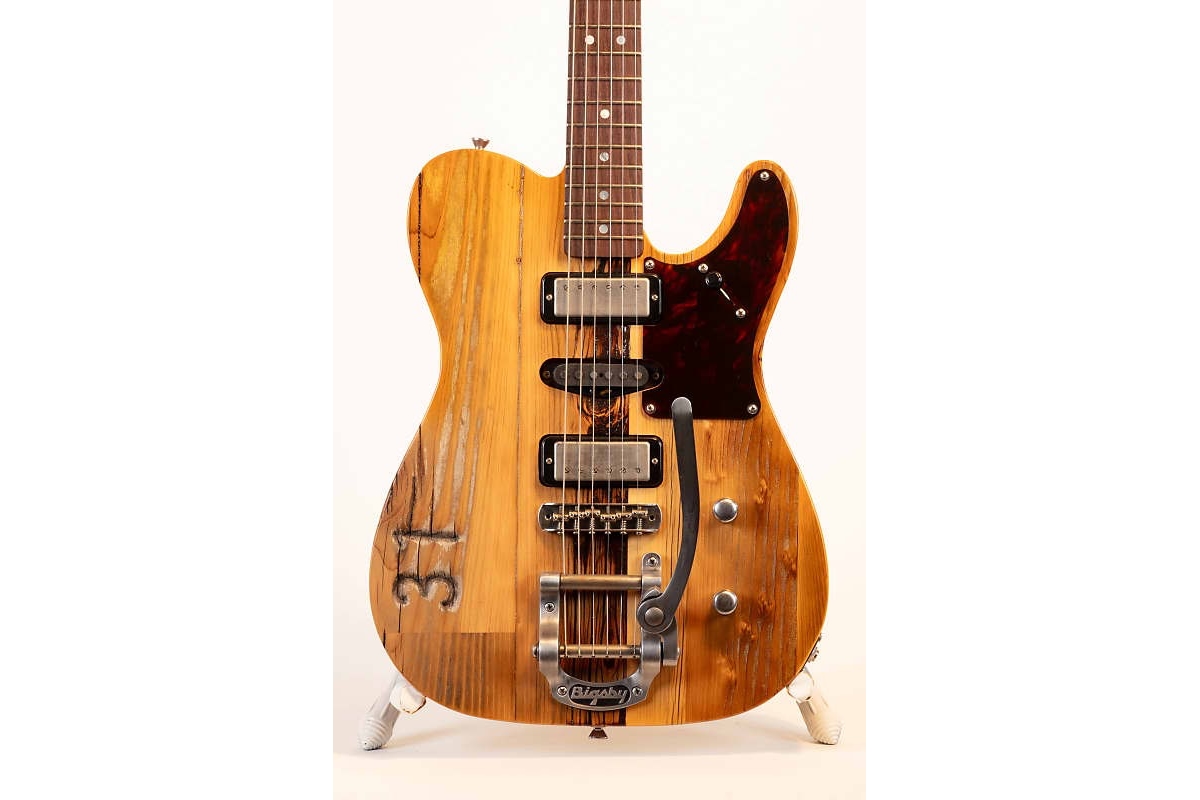 These Black Volt Guitars Are Built Out of the Hollywood Reverb News