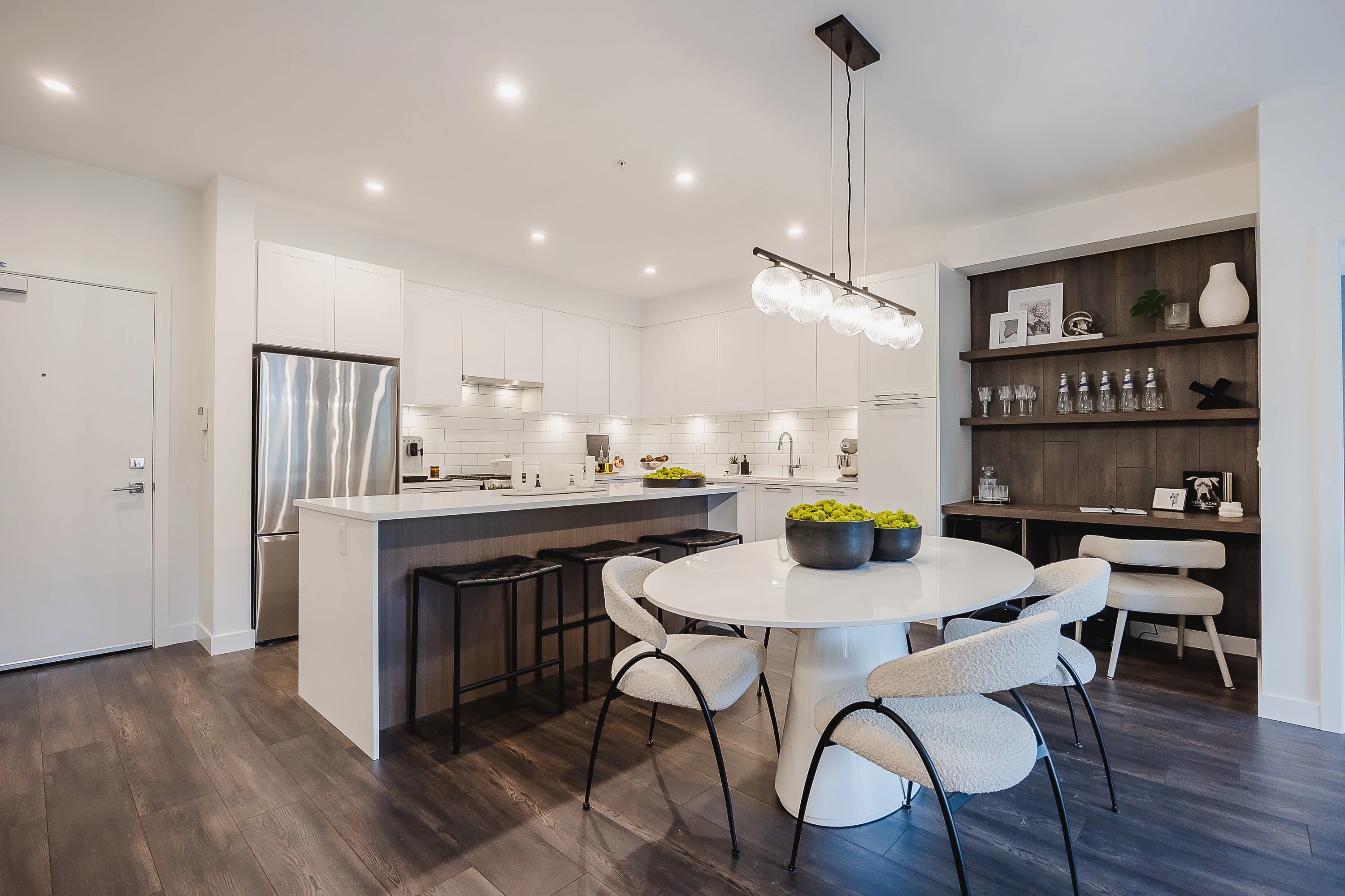 Introducing JEM. Movein ready condos combining elegance and