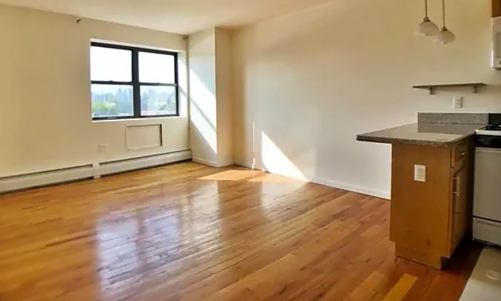 The cheapest apartments for rent in Long Island City, New York City