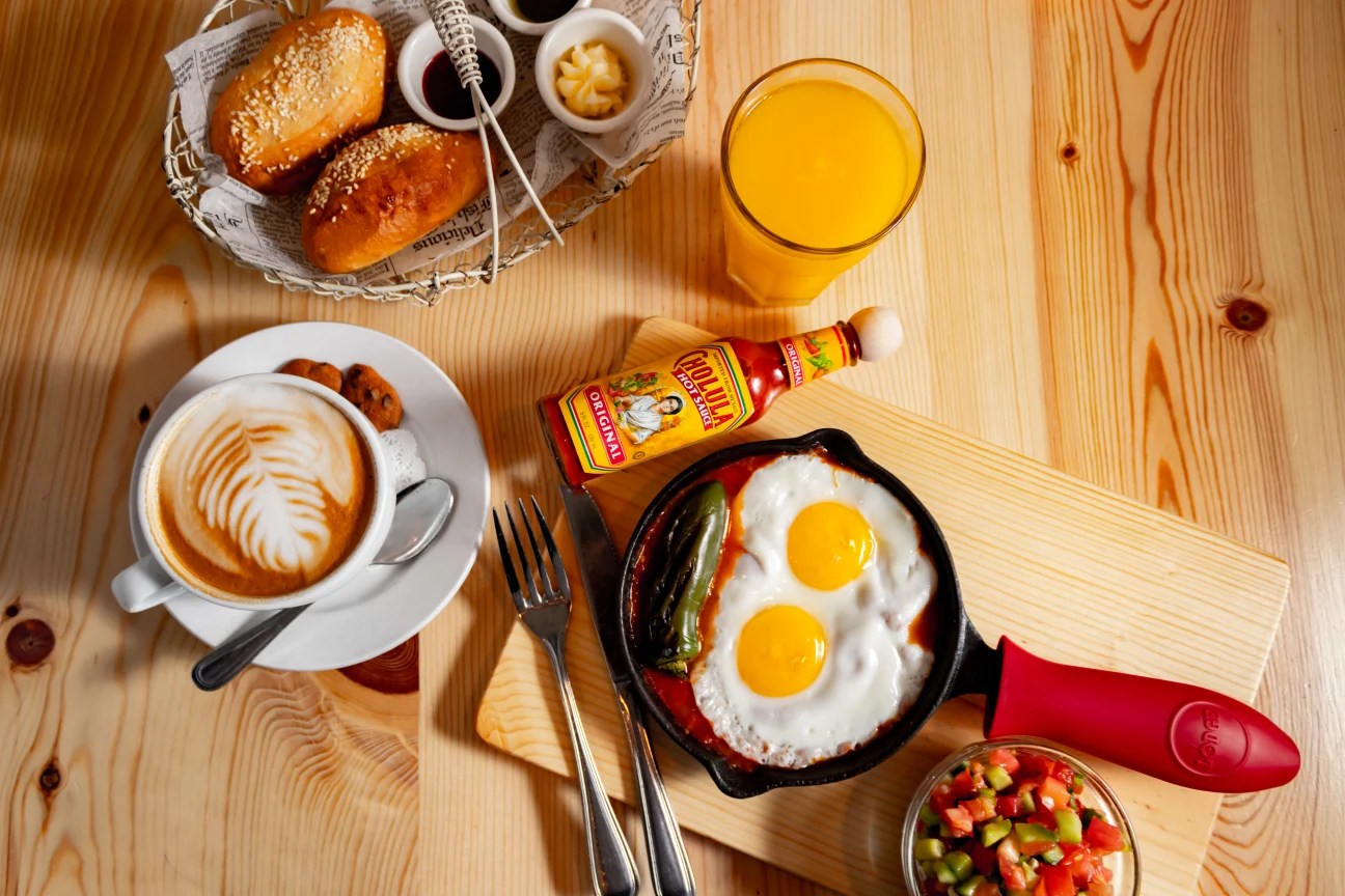 Toast Bakery Cafe Mid City West, Los Angeles, CA