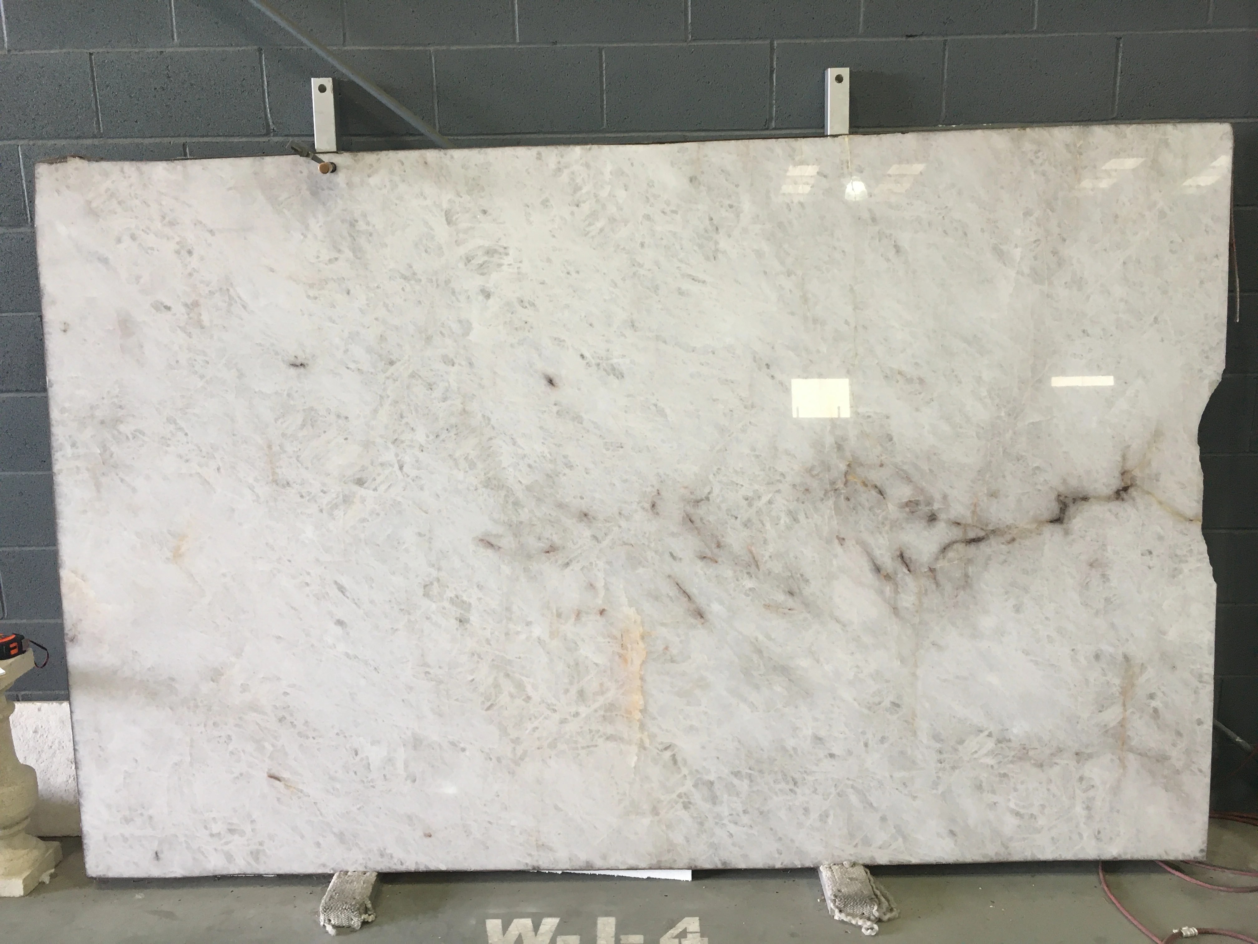 Cristallo Quartzite by Stoneland