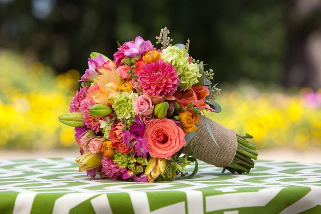 Wedding Flowers Oswego, Floral Expressions and Gifts Inc.