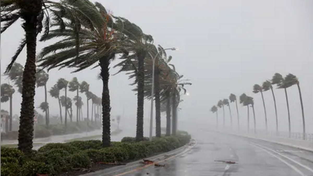 Hurricane Ian hits Florida with heavy rain, 155mph winds, almost